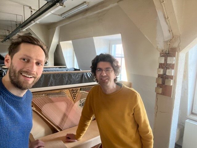 Bild Klavier und Gabriel Wandt
